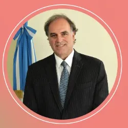 Roberto E Silva