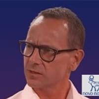 Jakob E Larsen