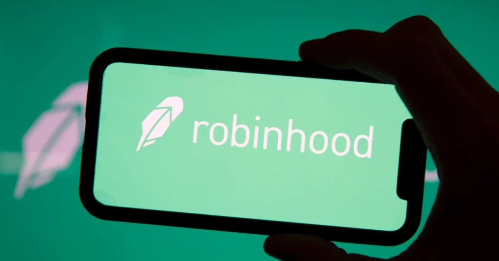 Robinhood Hires Top Barclays Executive. Is This a Bullish Signal For Crypto Traders Accumulating High-Performing Tokens like QUBE?
