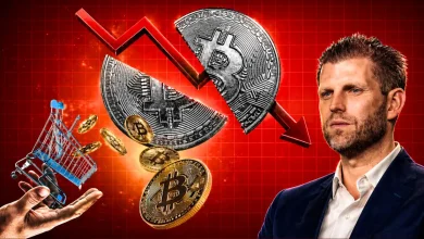 Eric Trump alongside a graphic of the US government's 300,000 BTC holdings and a sovereign accumulation trend, illustrating the decision not to sell Bitcoin.